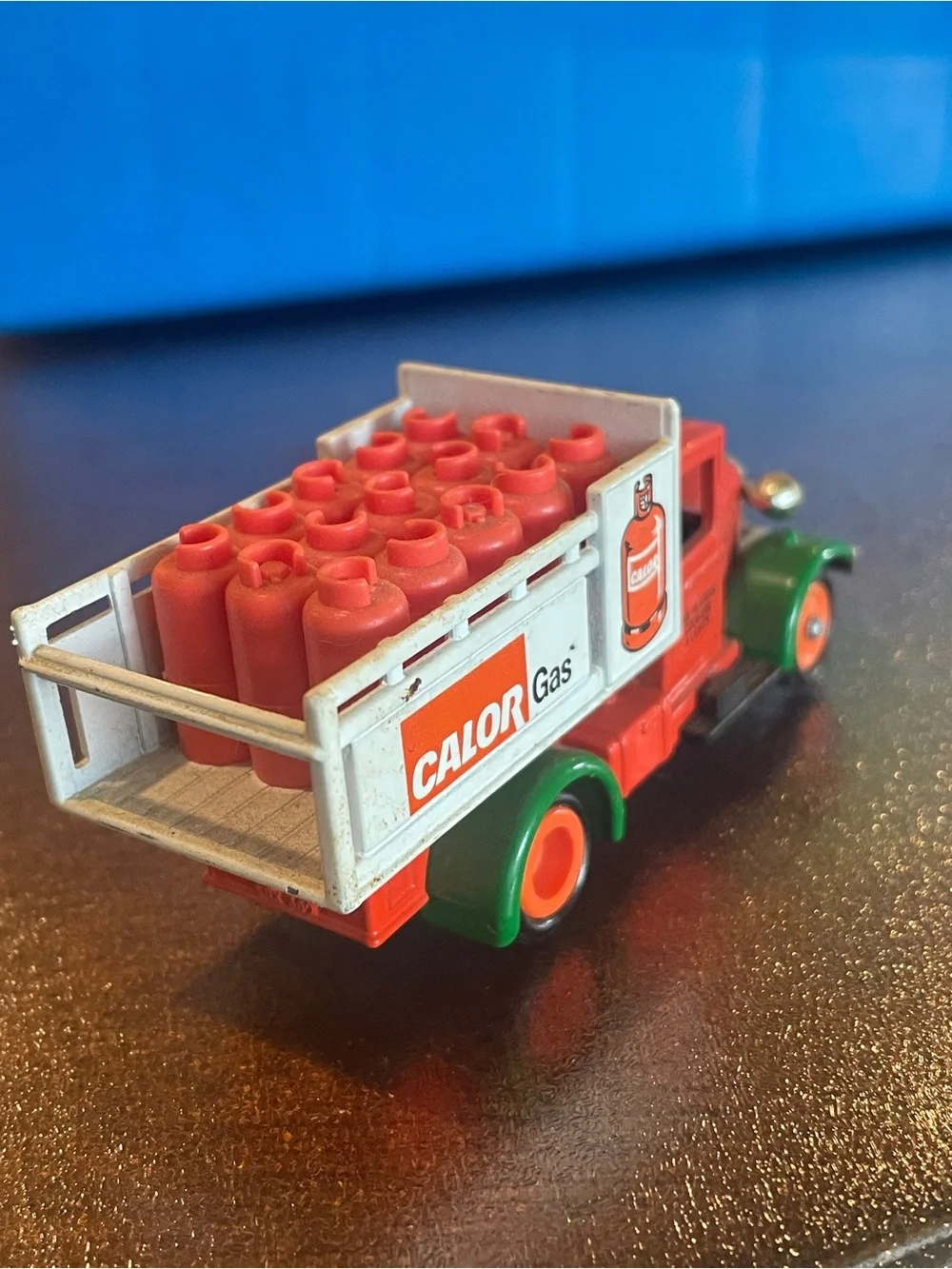 LLedo Days Gone DG20010 1934 Ford Stake Truck Calor Gas Heaters Cookers & Lights